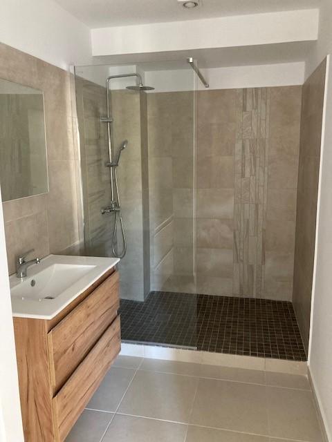 SAINT-PIERRE - CENTRE-VILLE - Immeuble de rapport – Image 4