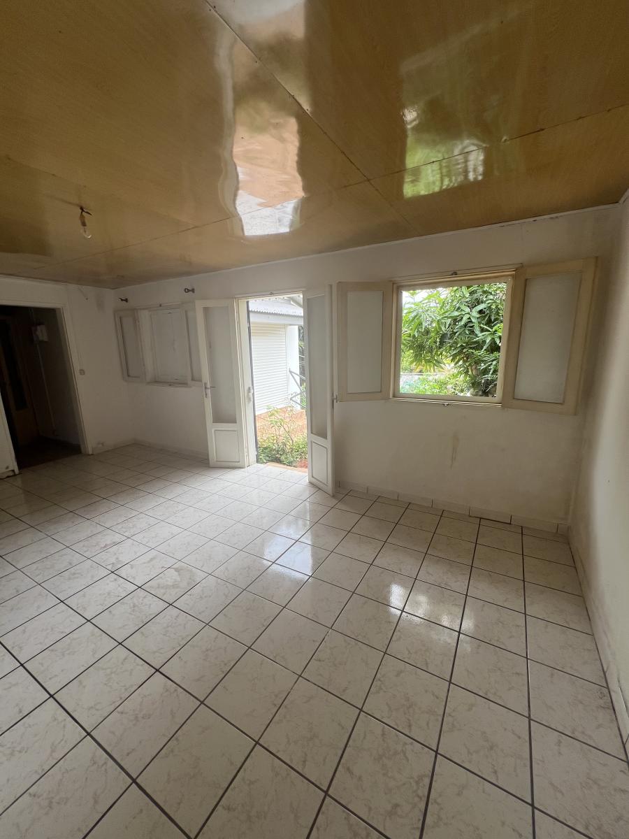 ENTRE-DEUX - RAVINE DES CITRONS - Maison F4 à rénover – Image 4