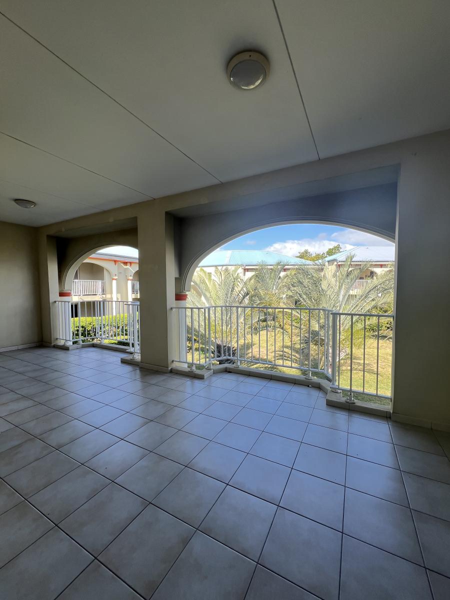 SAINT-PIERRE - LIGNE DES BAMBOUS - Appartement T3 au R+1 d'une résidence avec piscine – Image 4