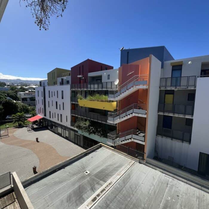 SAINT-PIERRE - RUE CAYENNE - RESIDENCE LES JARDINS D'UGO - Appartement T3