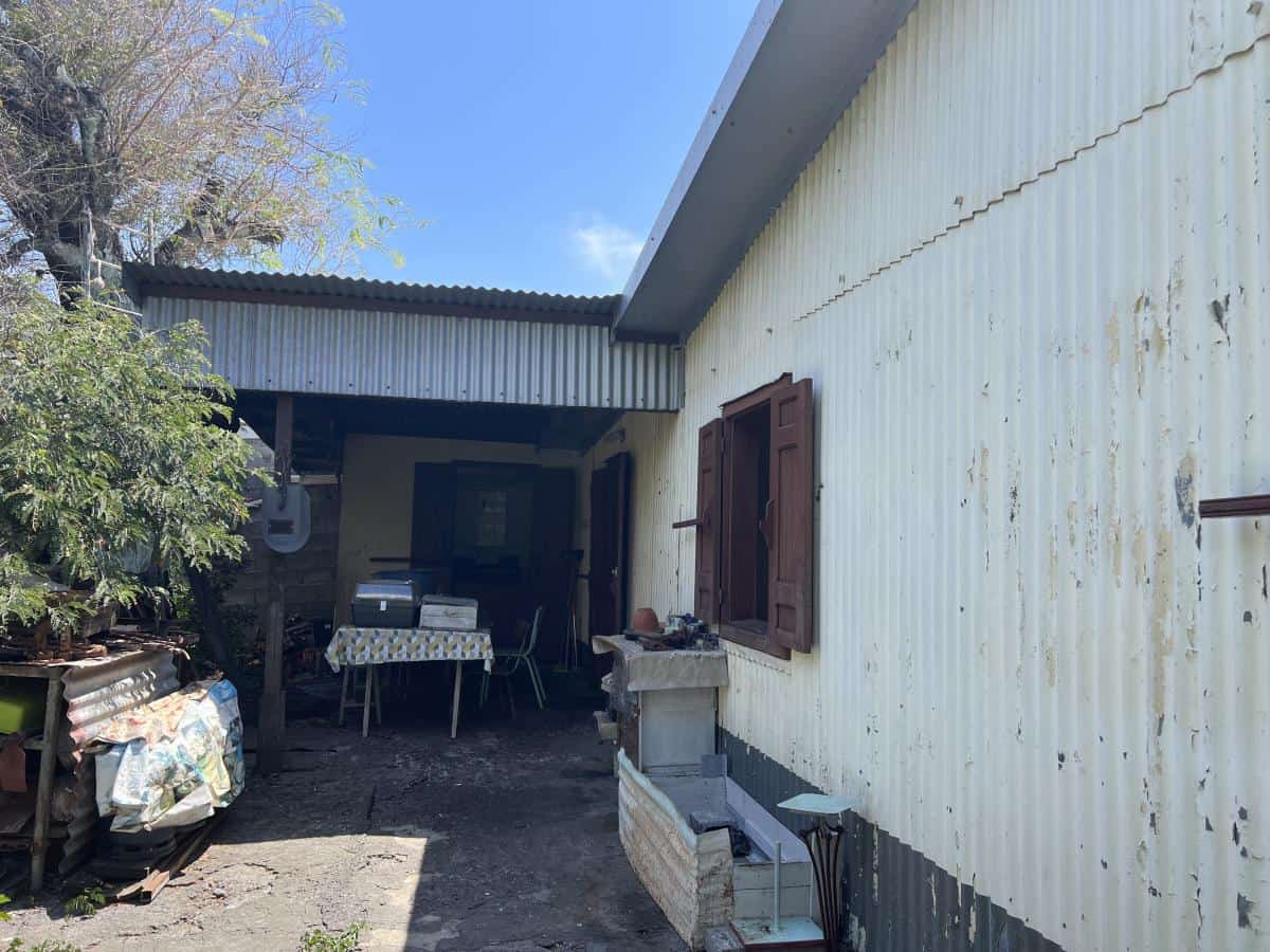 SAINT-PIERRE VILLE - Parcelle de terrain bâti de 491 m² - zone Ud - angle de rues – Image 3