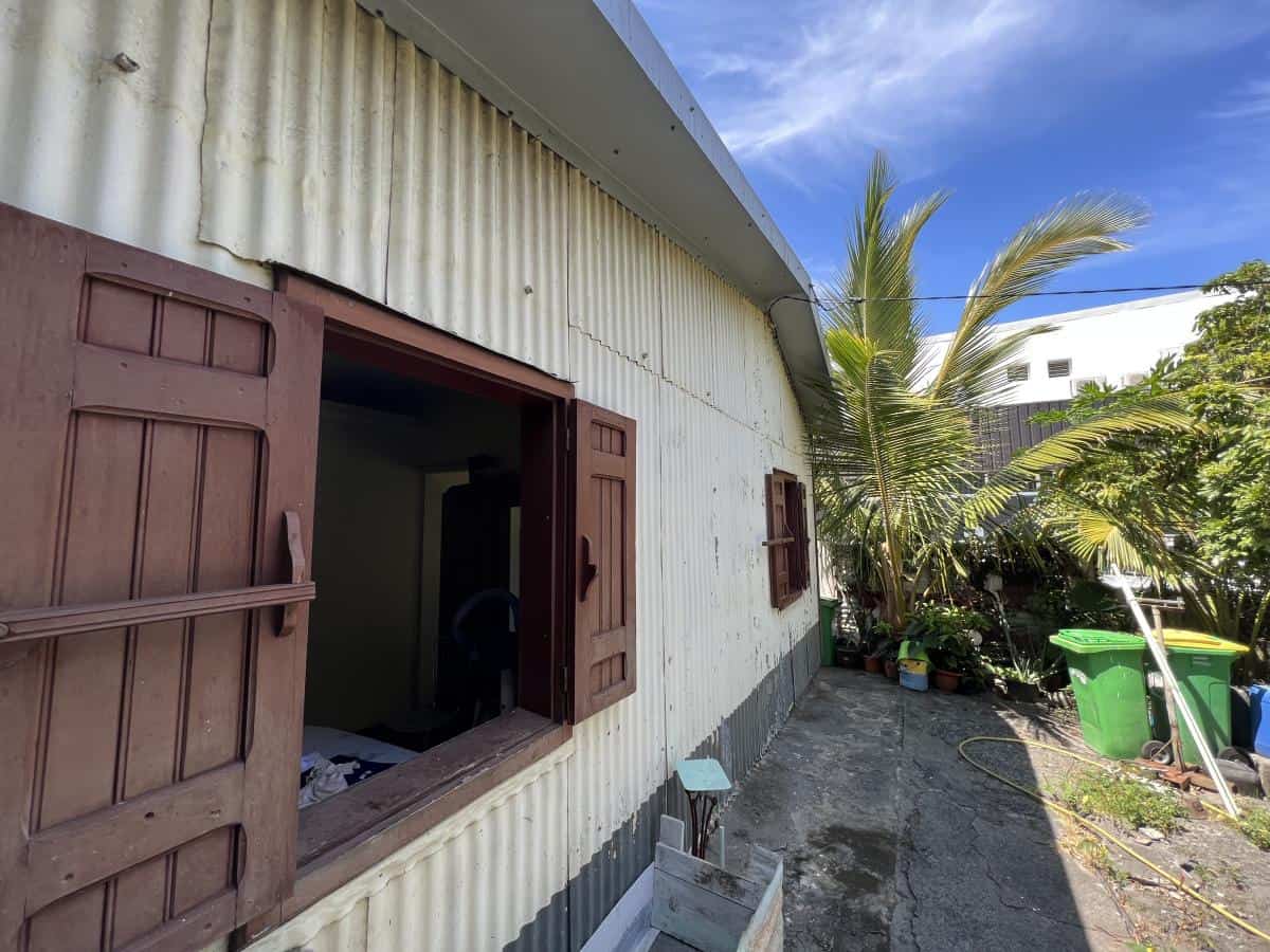 SAINT-PIERRE VILLE - Parcelle de terrain bâti de 491 m² - zone Ud - angle de rues – Image 6