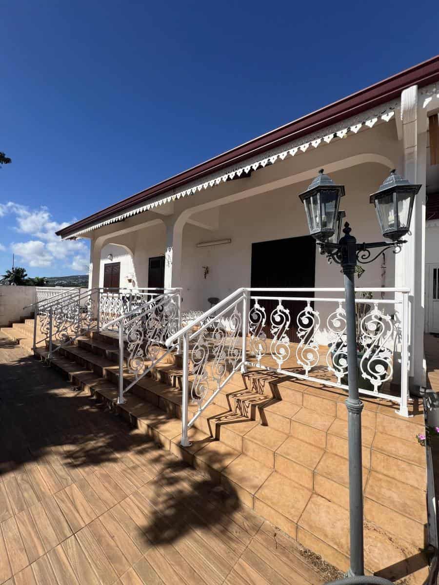 SAINTE-CLOTILDE - LA BRETAGNE - Maison F8/9 – Image 4