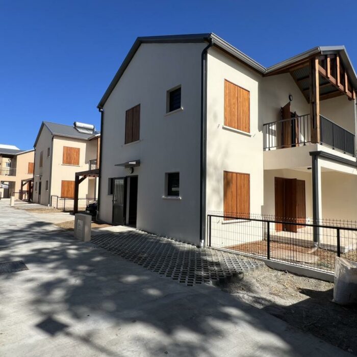 SAINT-LOUIS - Programme de 3 villas neuves (compatible avec le CIOM)