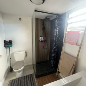 SAINT-PIERRE - RAVINE DES CABRIS - Ensemble immobilier atypique sur 885 m²