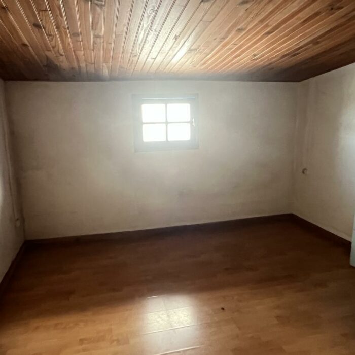 LE TAMPON - Maison F4 à rénover avec beau potentiel
